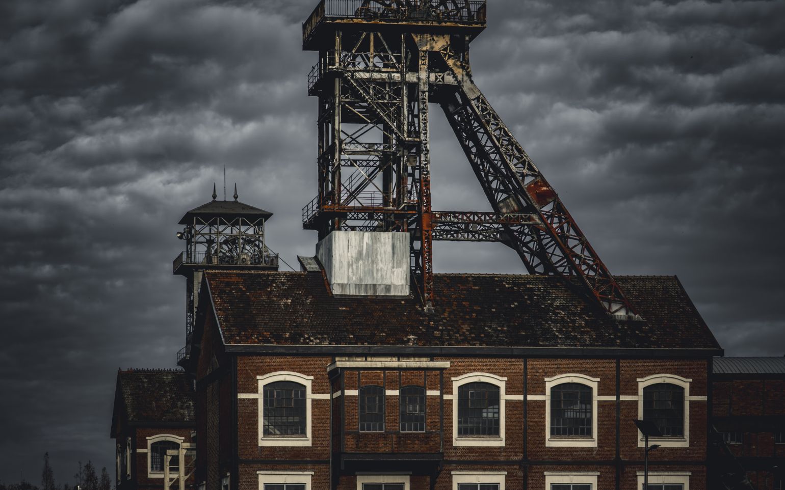 OIGNIES (Nord-Pas-De-Calais/France) - Cité minière - Fosse 9 & 9bis ( Mining Town - Shafts 9 & 9bis)