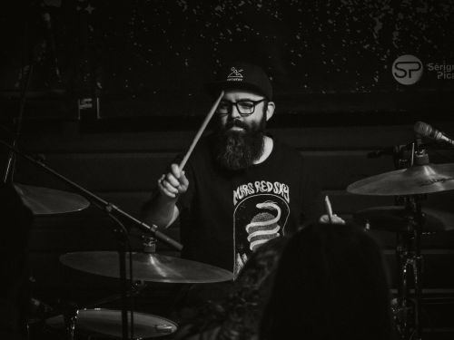 With special guest on drums : 1001 Bières' boss Julien !